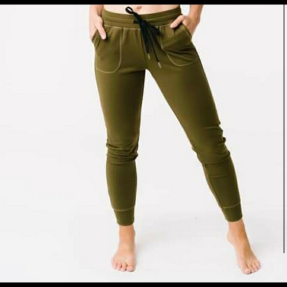 Zyia Unwind Joggers